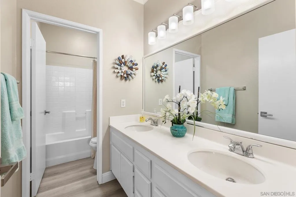 33451 Victoria Ct, Temecula, California 92592 home-pic-25